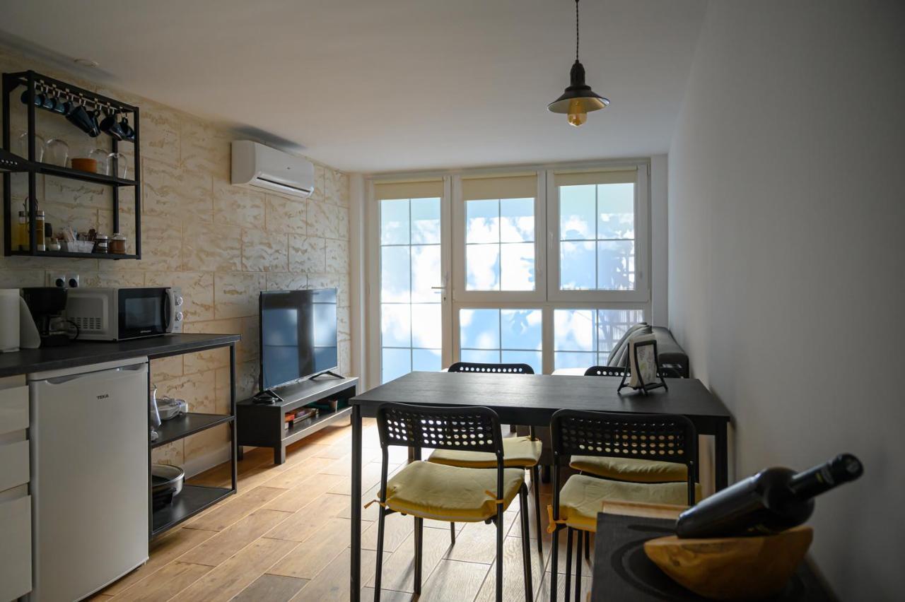 ברונטה Suite Duplex Con Terraza Independiente מראה חיצוני תמונה
